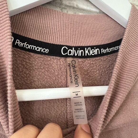 Calvin Klein Performance || Pullover Crewneck Front Logo Cropped Sweater - Picture 3 of 7